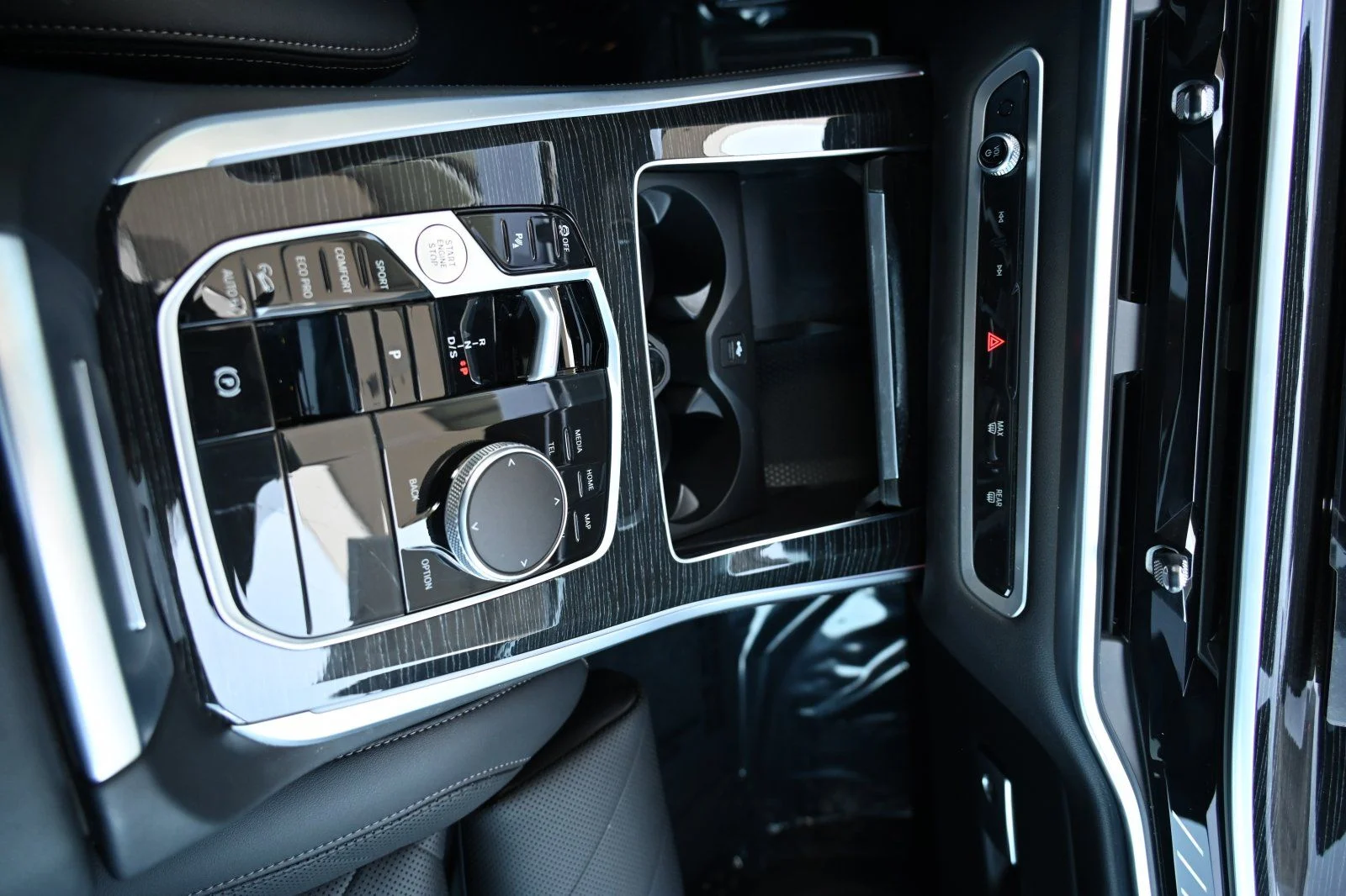 Certified Used 2024 Carbon Black Metallic BMW M60i image 8