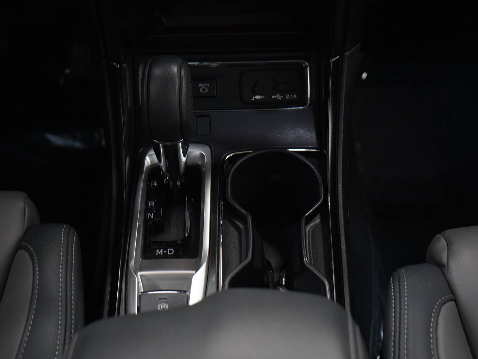 Used 2022 Ice Silver Metallic Subaru Onyx Edition image 14
