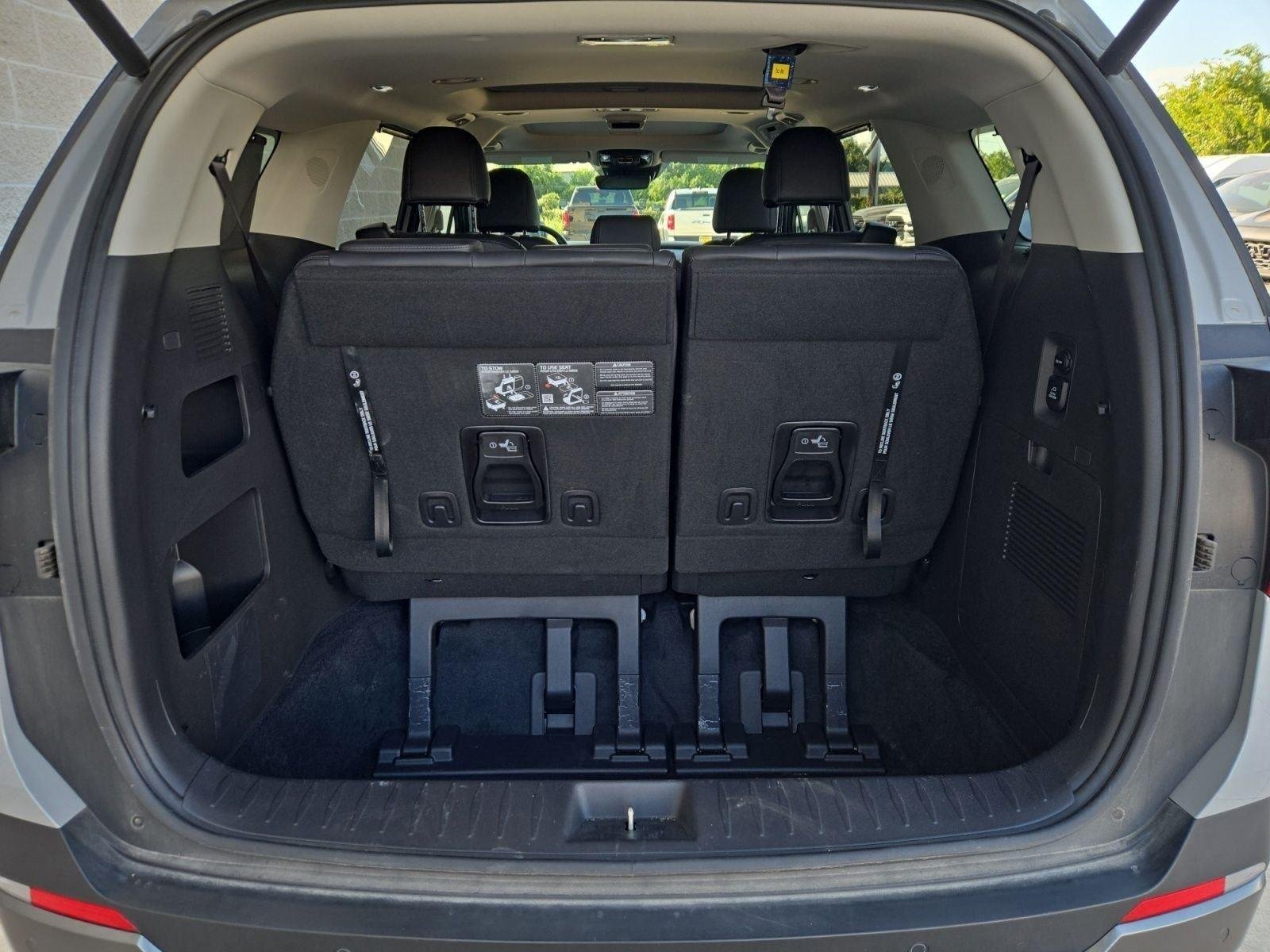 Used 2025 Ceramic Silver Kia SX image 25