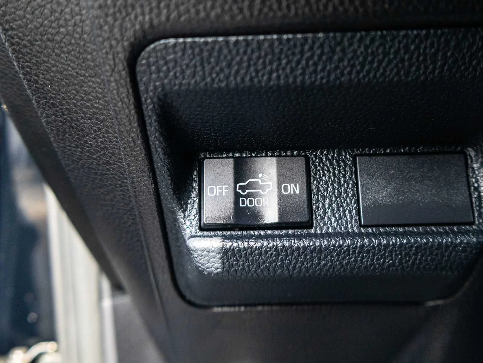 2025 Toyota Tacoma SR - Photo 45