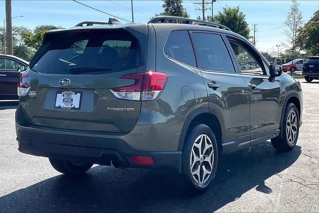 Used 2023 Brown Subaru Premium image 16