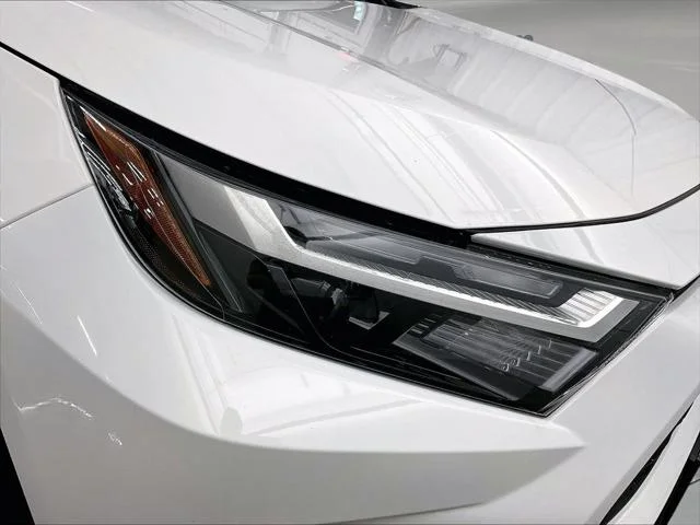 Certified Used 2023 ICE CAP Toyota  image 34