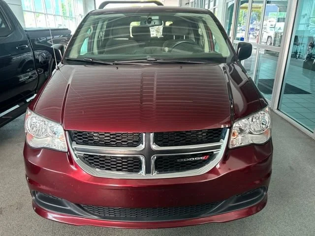 Used 2017 Octane Red Pear Dodge SE image 2