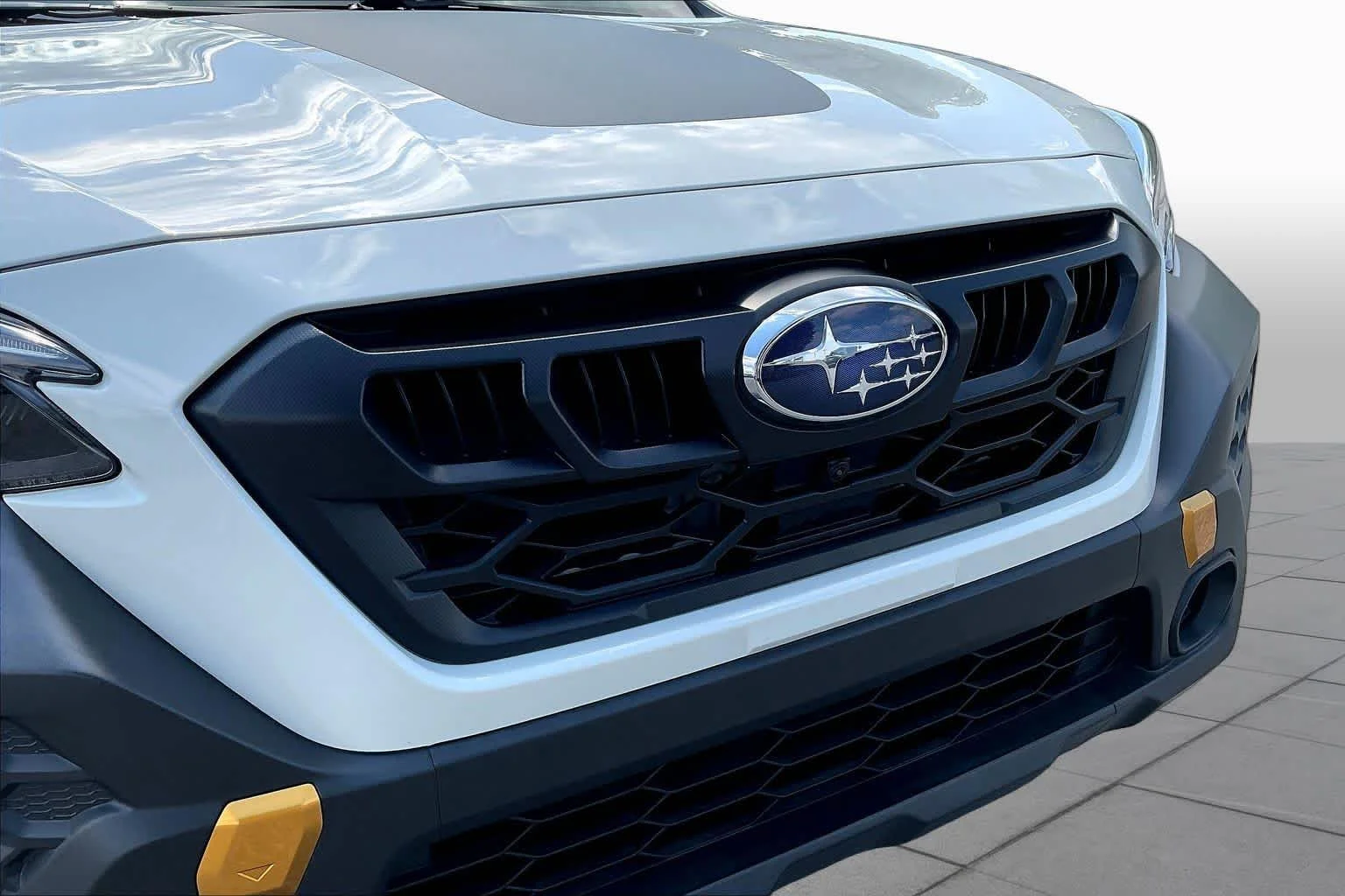 Used 2025 Crystal White Pearl Subaru Wilderness image 59