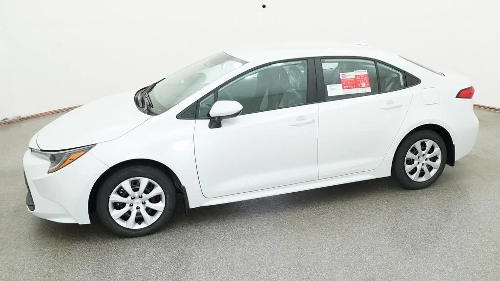 New 2026 Wind Chill Pearl Toyota LE image 5