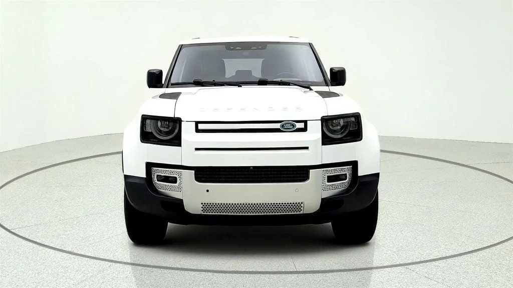 Used 2021 Fuji White Land Rover 90 S AWD w/ Premium LED Lights & Meridian Audio image 2