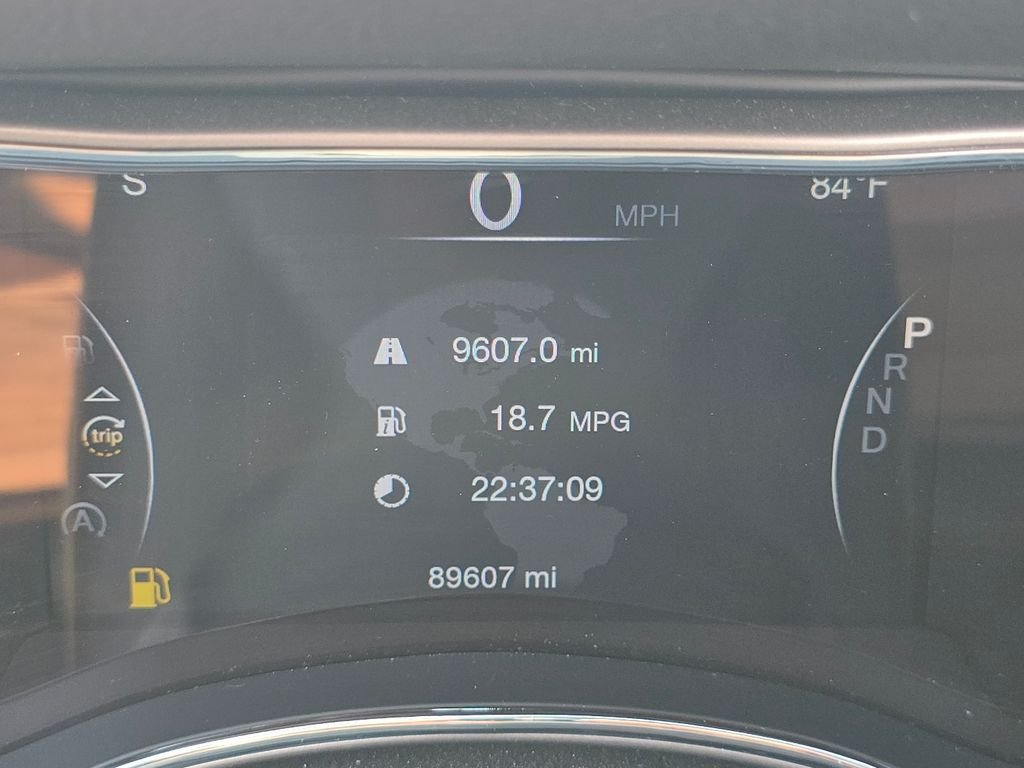 Used 2020 Velvet Jeep Limited image 30
