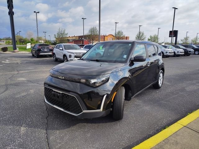 Used 2025 Black Kia LX image 3