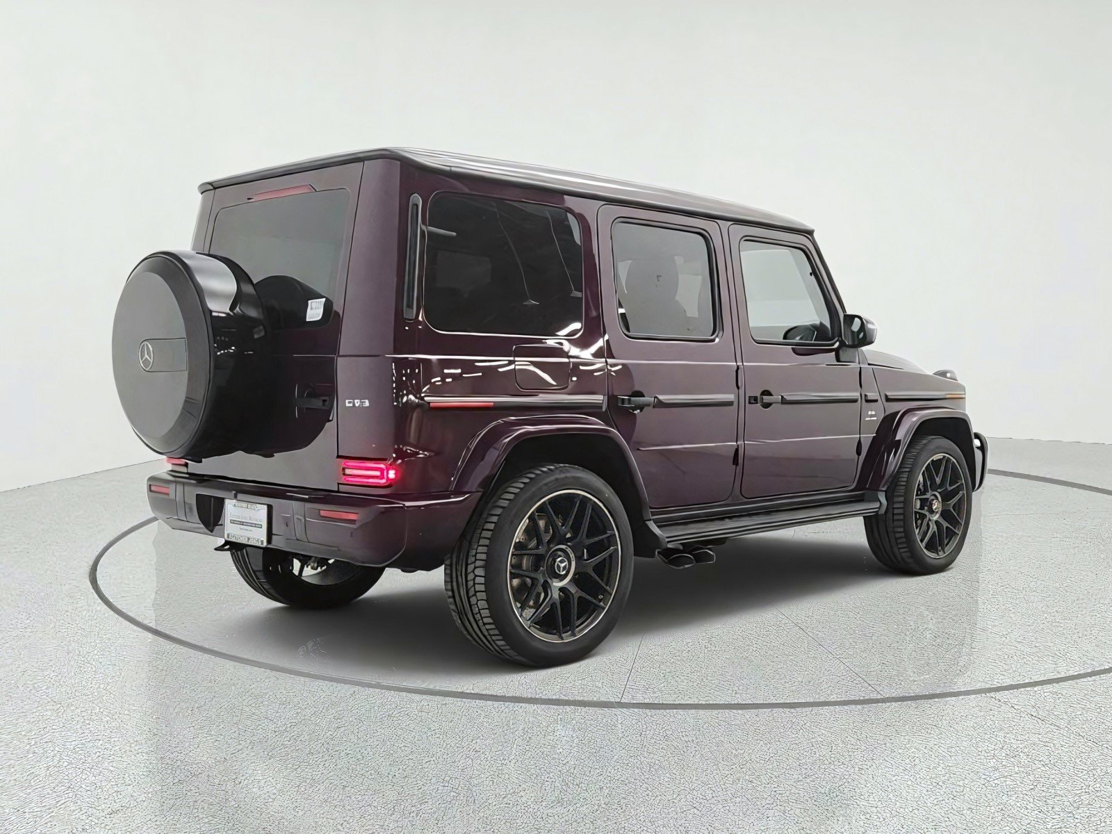 New 2027 MANUFAKTUR customer request glossy paint finish Mercedes-Benz AMG® G 63 SUV image 26