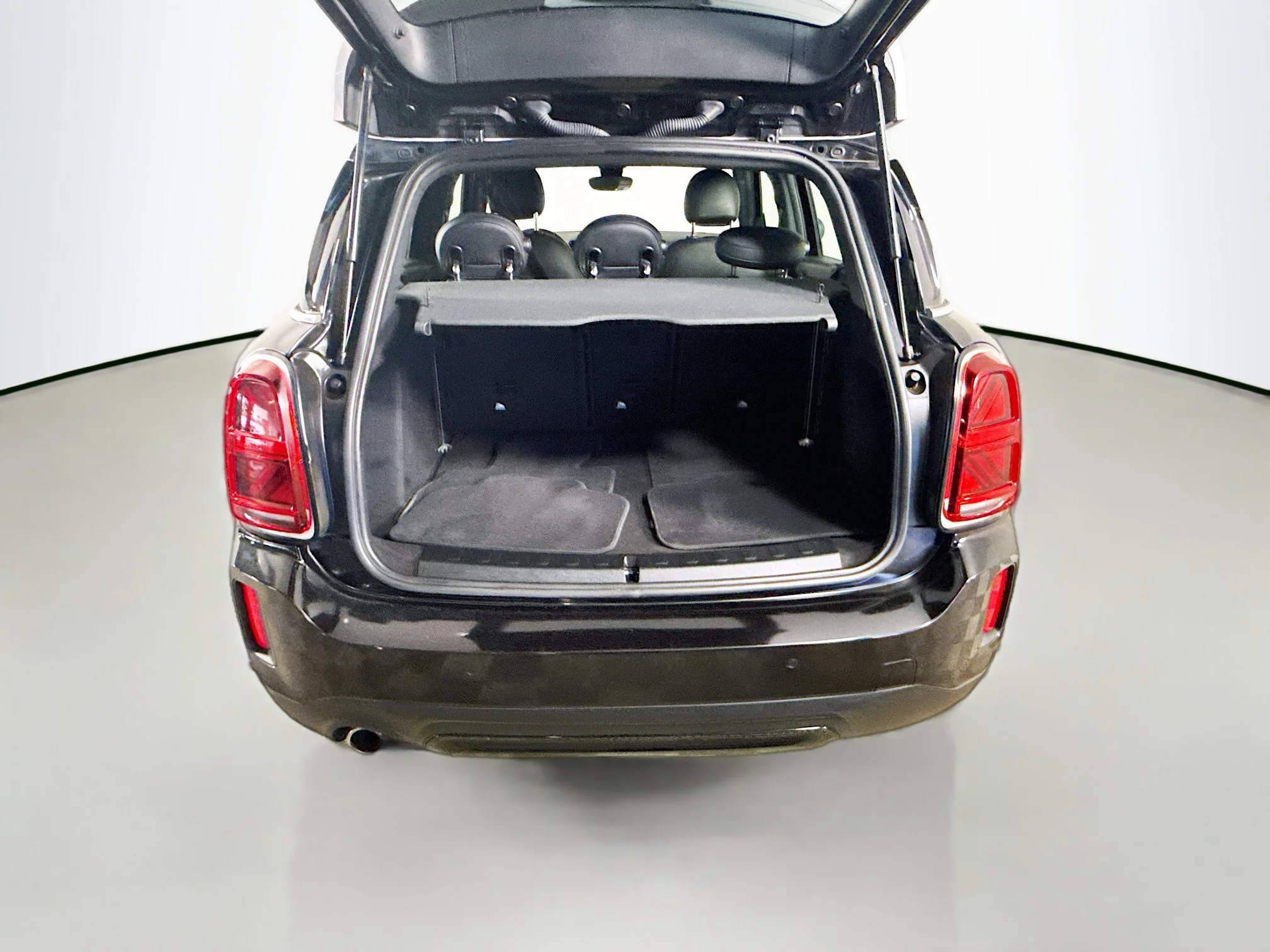 Used 2022 Midnight Black Metallic MINI Oxford Edition image 31
