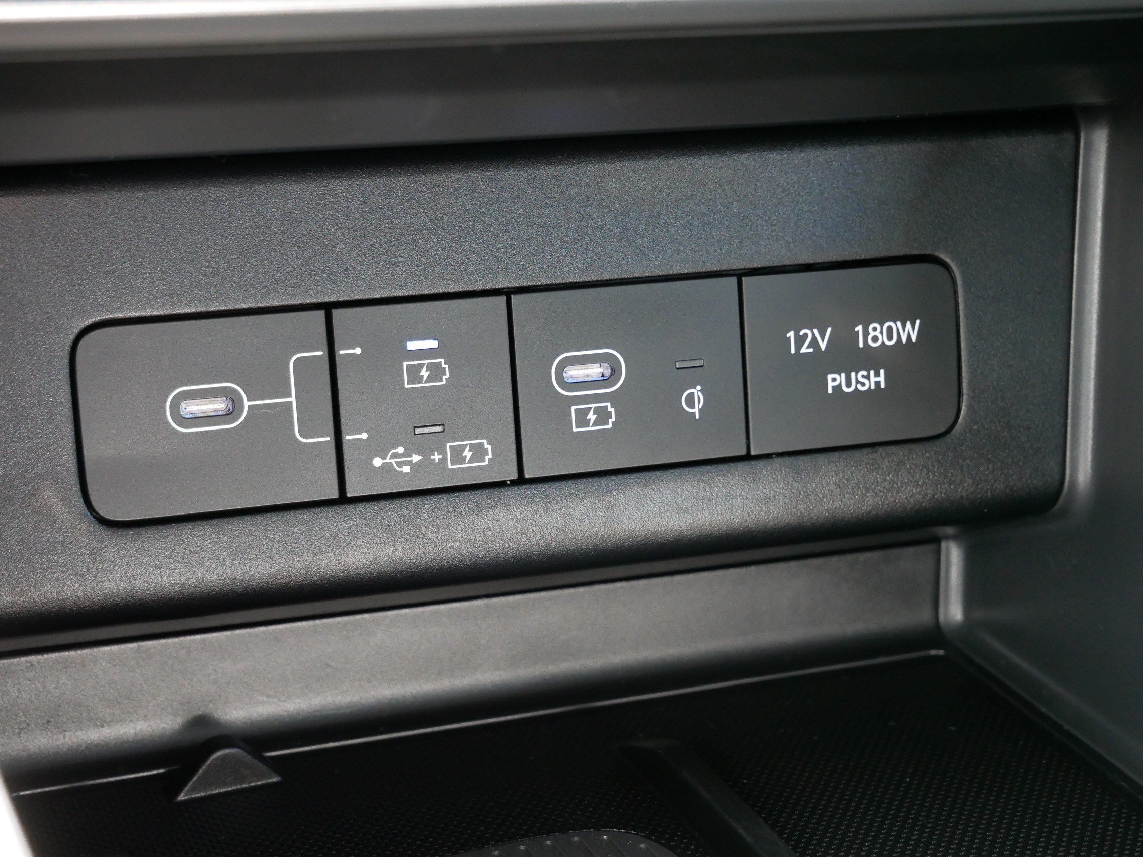 2025 Hyundai Sonata N Line - Photo 24