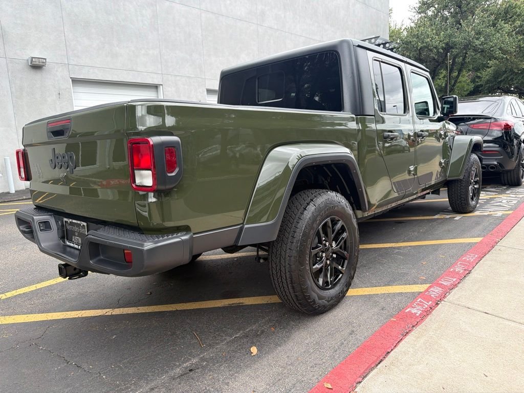 Used 2023 Green Jeep Sport S image 6