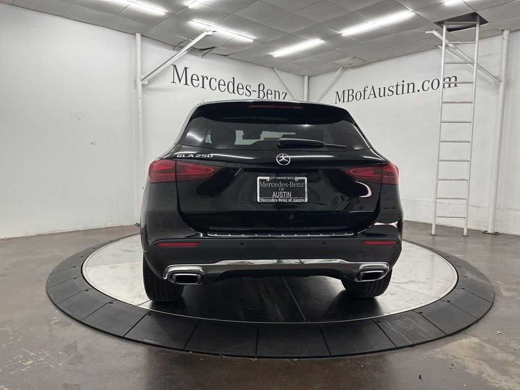New 2026 Night Black Mercedes-Benz GLA 250 image 35