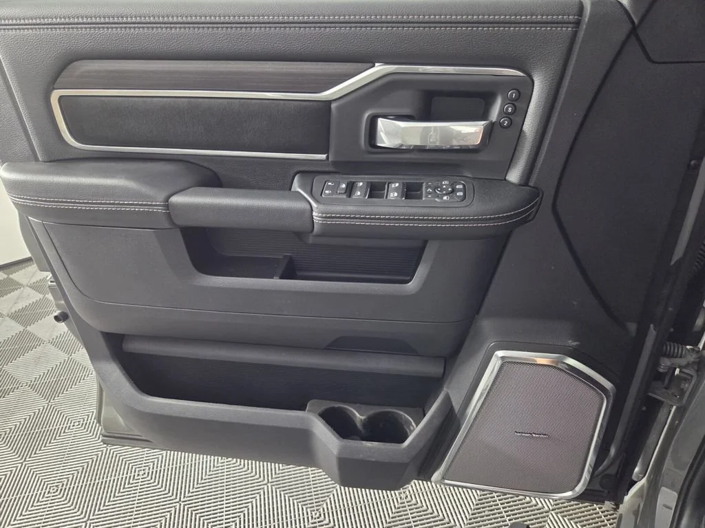 New 2026 Ceramic Gray Clear-Coat Exterior Paint RAM Laramie image 17