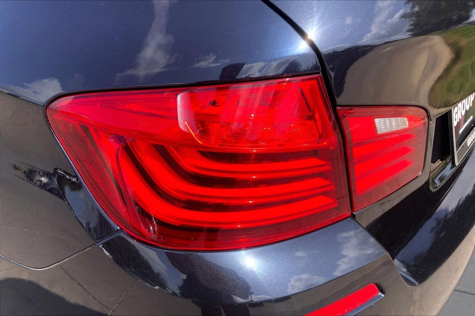Used 2016 Black Sapphire Metallic BMW 528i image 29