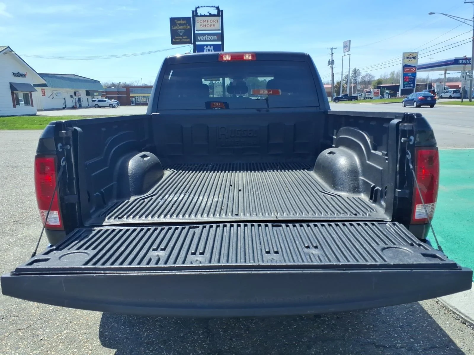 Used 2024 Diamond Black Ram SLT image 7