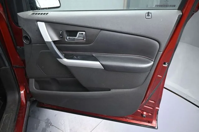 Used 2014 Orange Ford SEL image 13