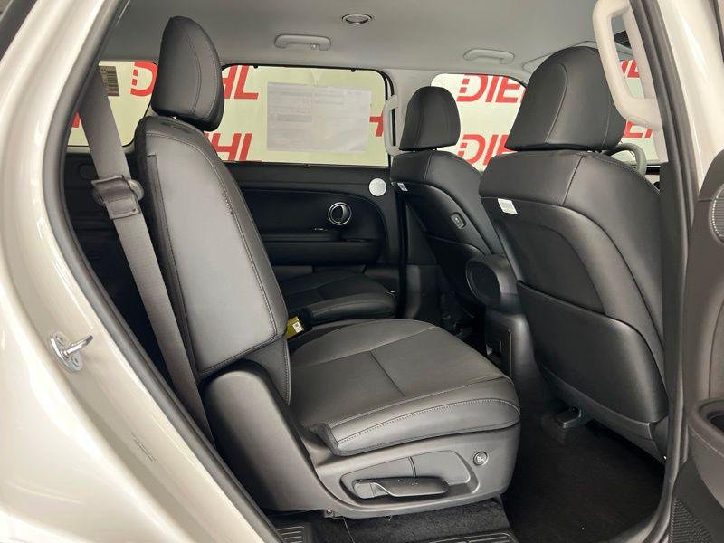 New 2027  Hyundai SEL AWD image 11