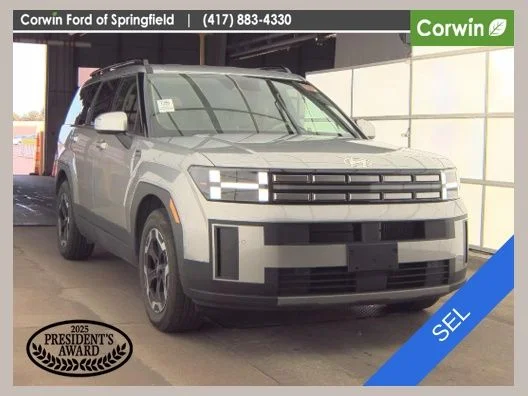 Used 2025 Silver Hyundai SEL image 1