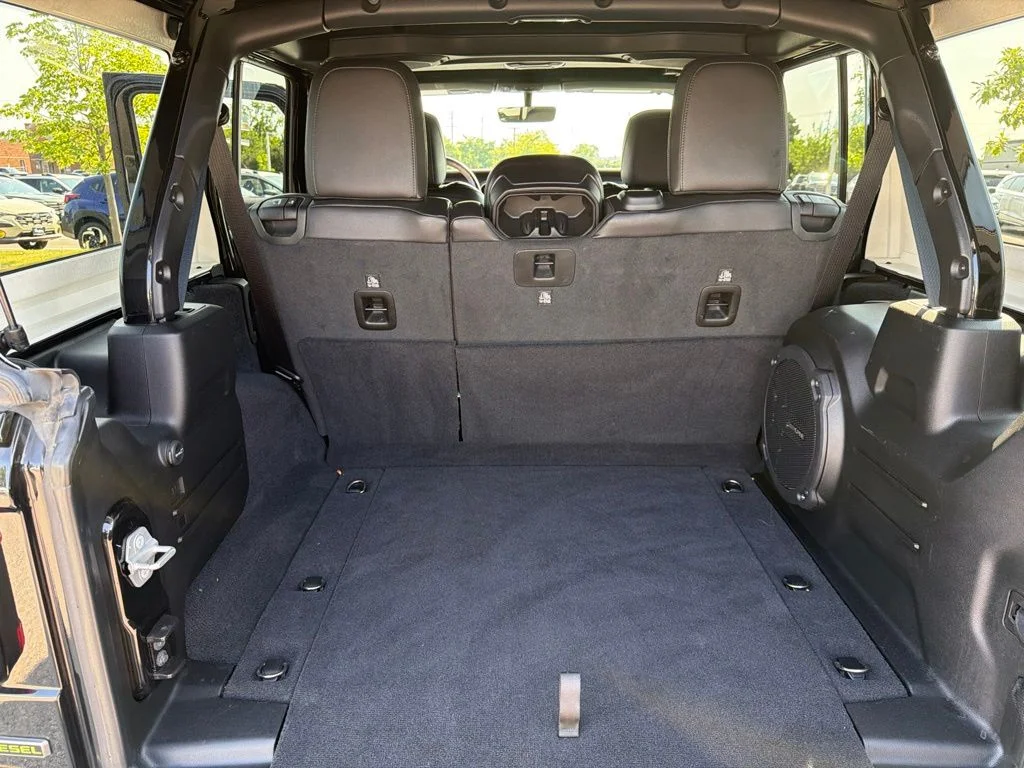 Used 2021 Black Jeep Unlimited Sahara High Altitude image 20