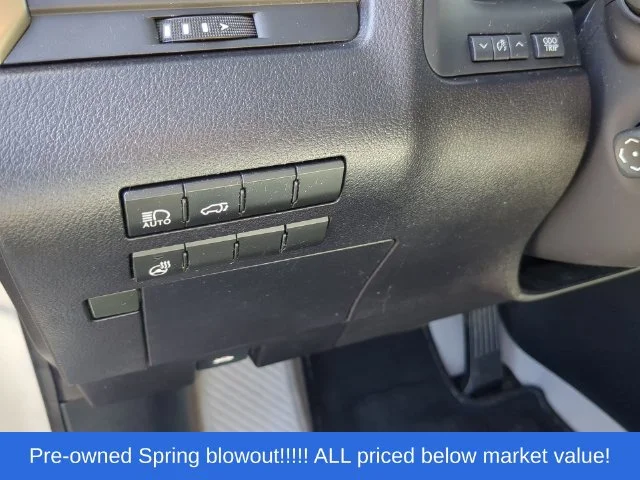 Used 2016 Silver Lexus 350 image 26