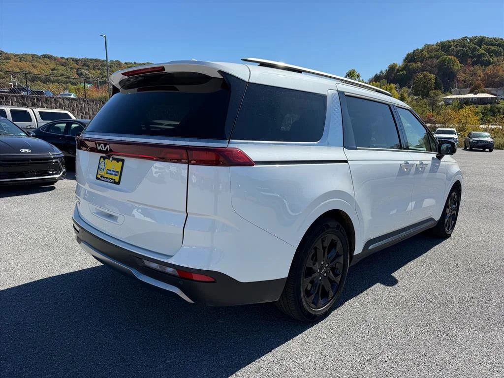 Used 2024 White Kia SX image 14