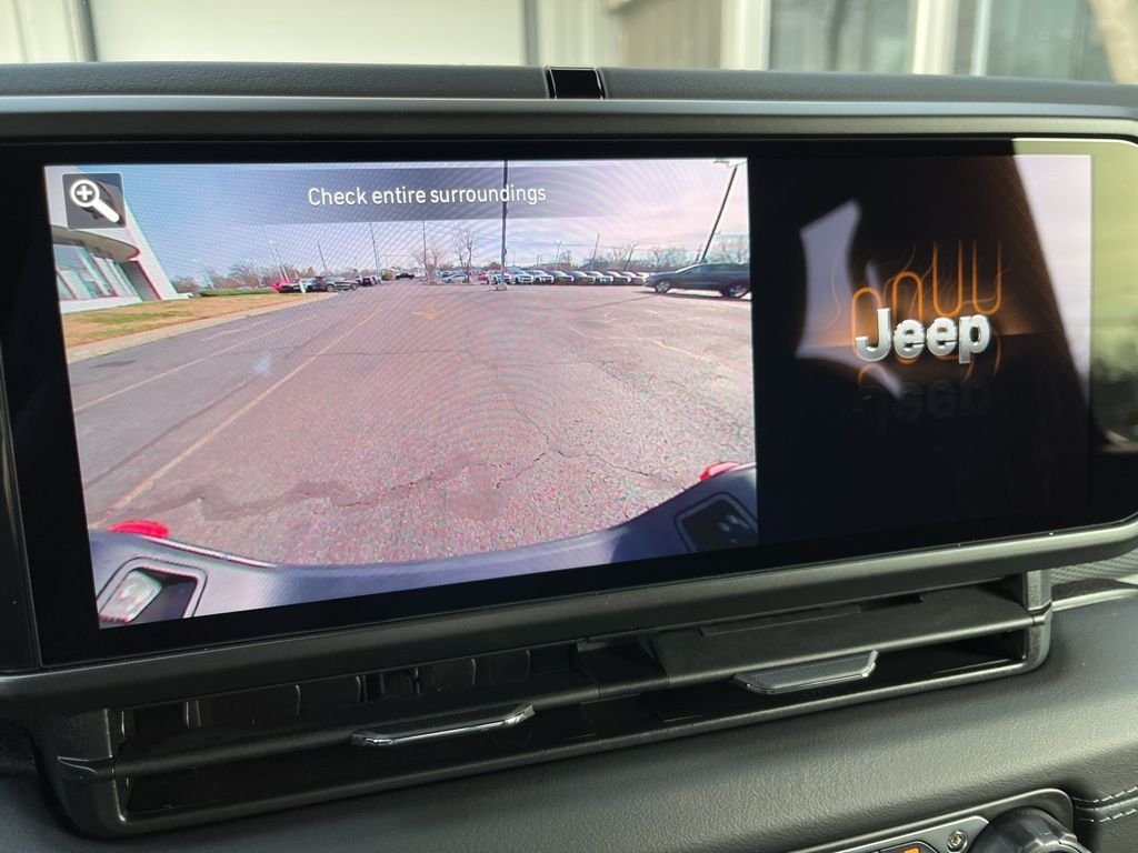 New 2026 Reign Exterior Paint Jeep Mojave image 4