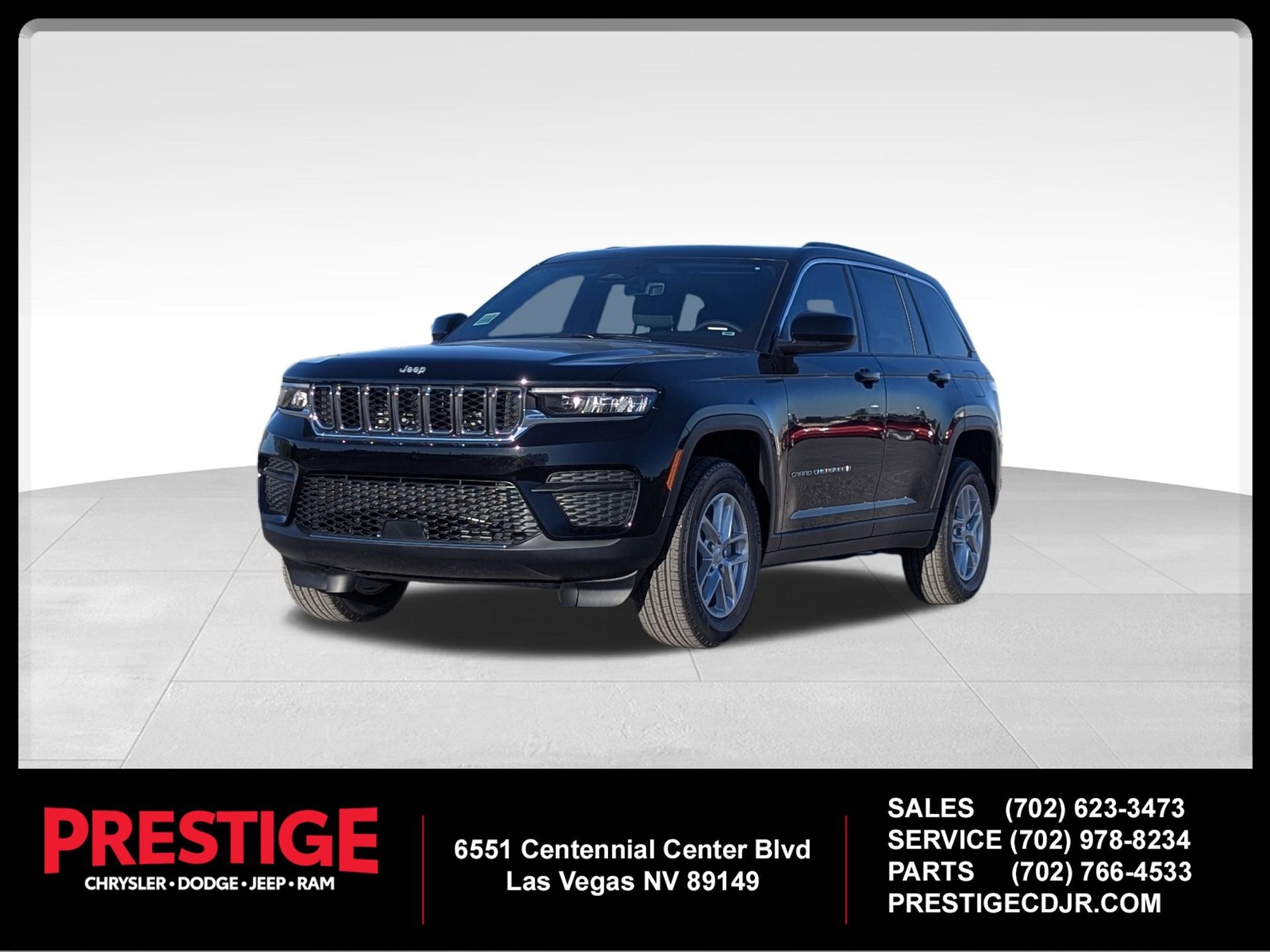 New 2026 Diamond Black Crystal Pearl-Coat Exterior Paint Jeep Laredo X image 1