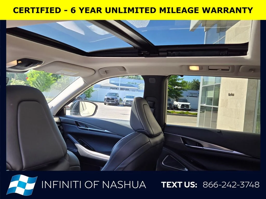 Certified Used 2023 White INFINITI LUXE image 13