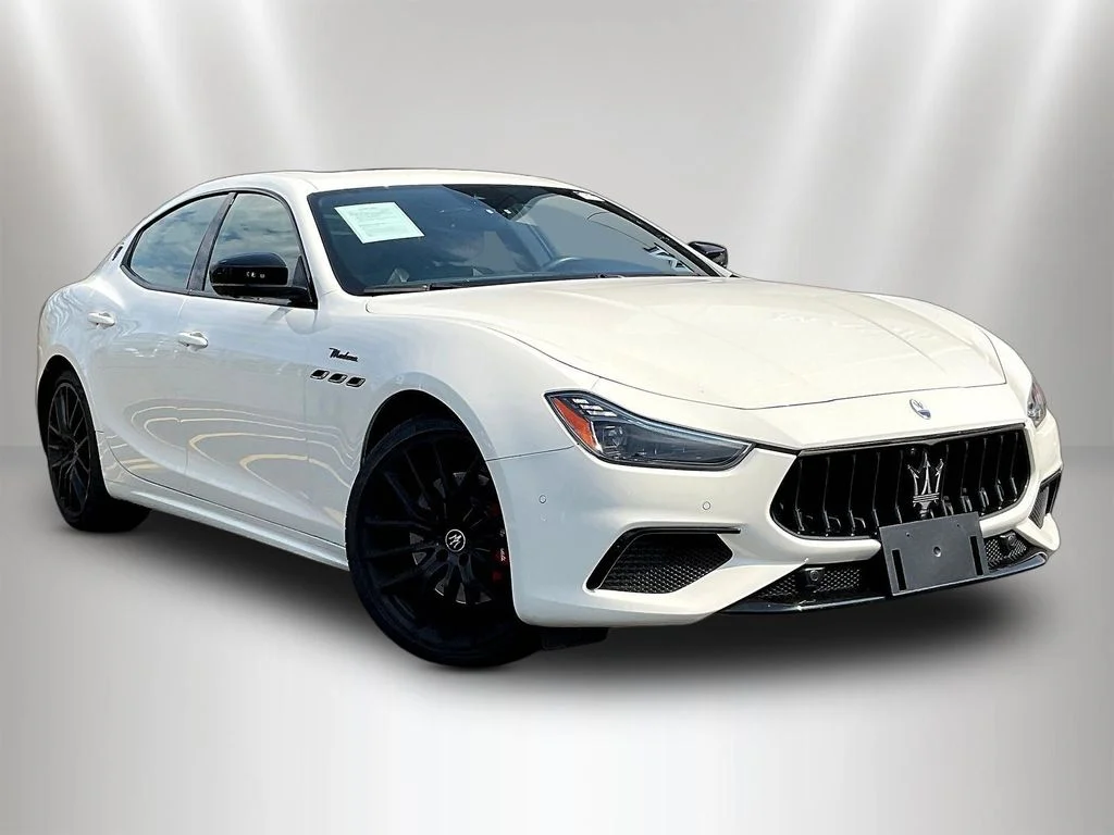 Used 2023 Bianco Maserati Modena Q4 image 3