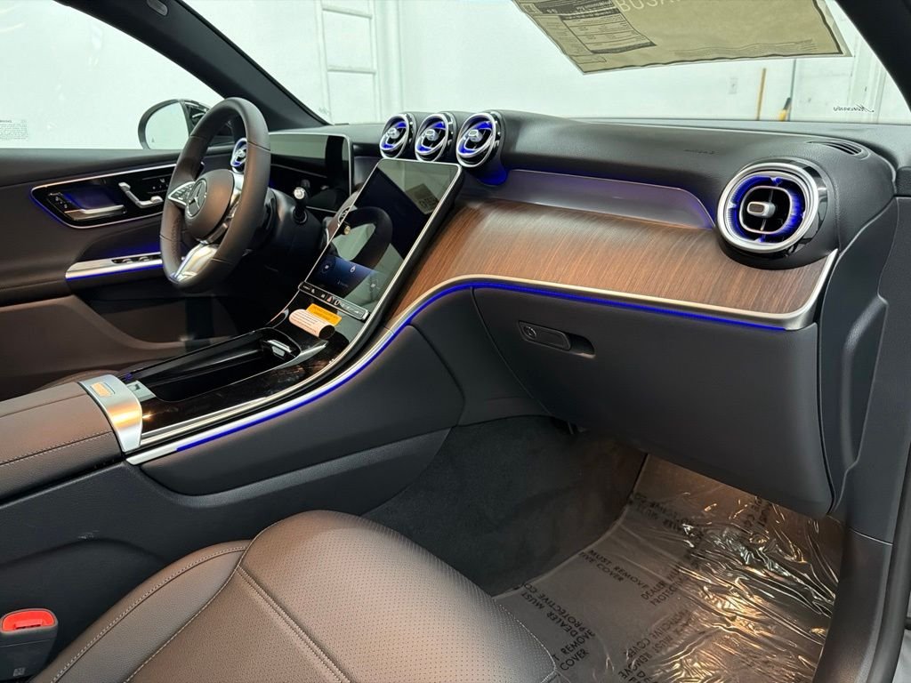 New 2026 Black Mercedes-Benz GLC 300 image 28