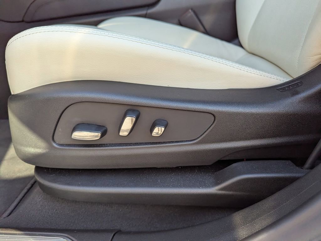 2025 Cadillac XT5 Sport - Photo 12