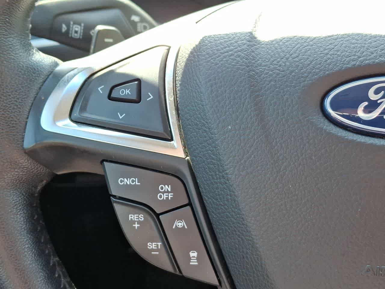 Used 2020 Magnetic Metallic Ford SEL image 23