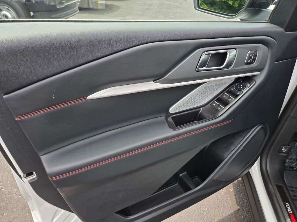 New 2026 Star White Metallic Tri-Coat Ford ST image 27