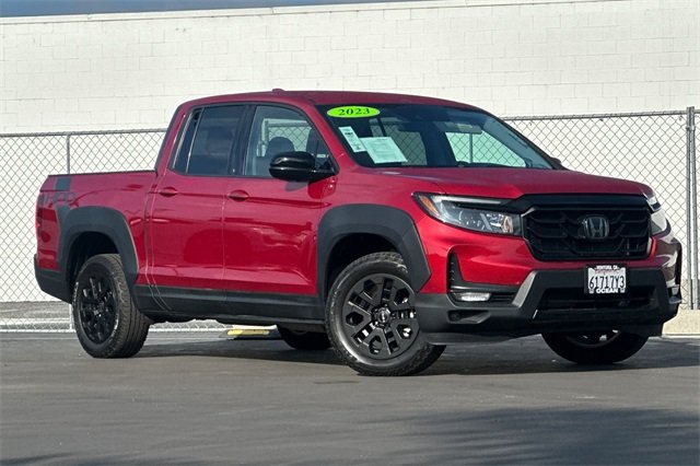 2023 Honda Ridgeline Sport photo 2