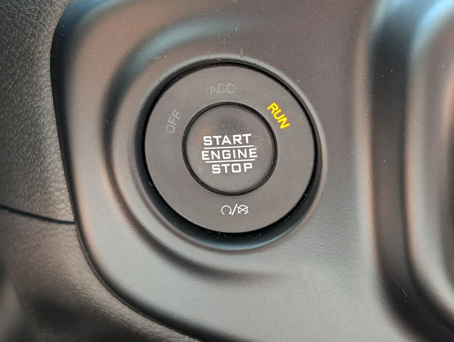 Used 2023 Bright White Clearcoat Jeep Overland image 24