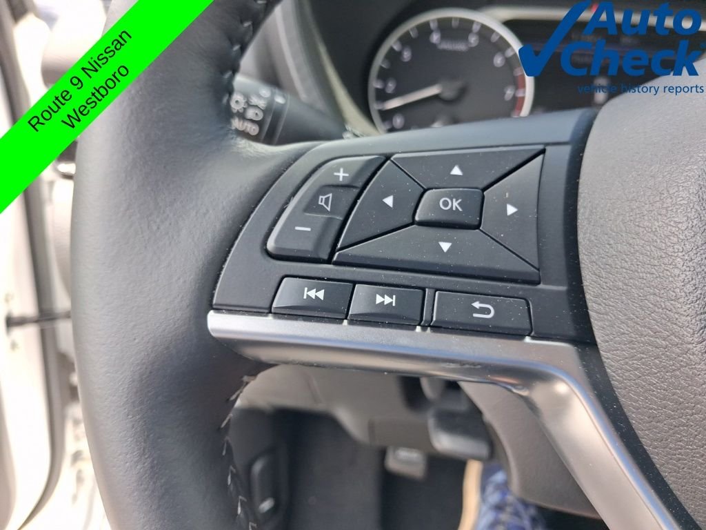 Used 2025 White Nissan SV image 26