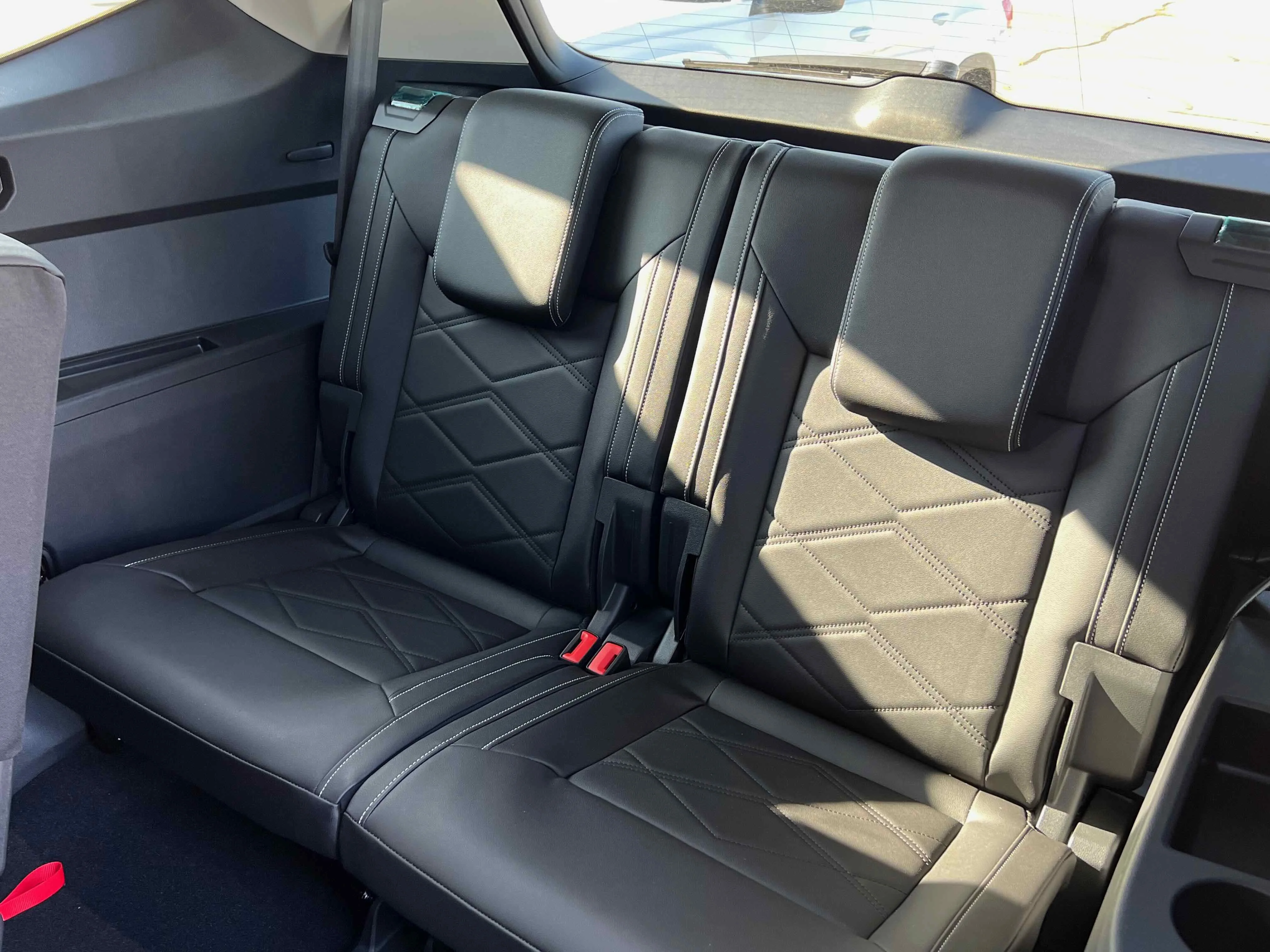 New 2026 Deep Black Volkswagen 2.0T SE w/Technology image 22