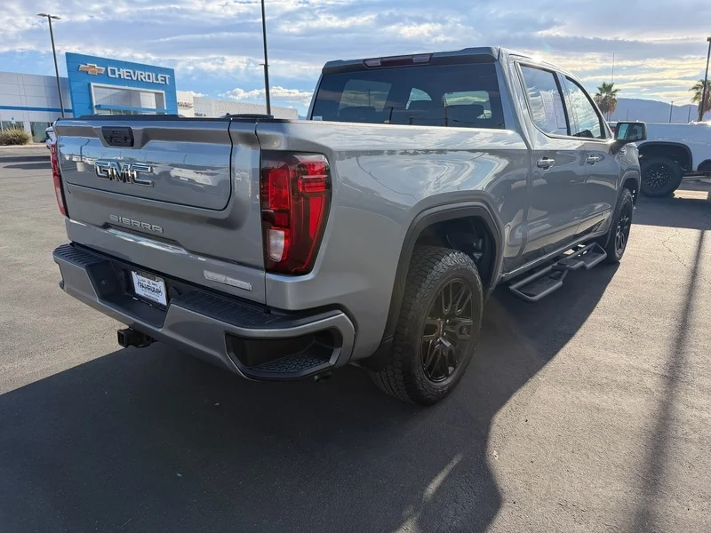 Used 2025 Sterling Metallic GMC Elevation image 3
