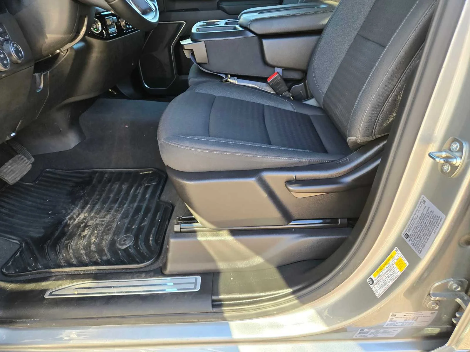Used 2024 Sterling Gray Metallic Chevrolet LT image 23