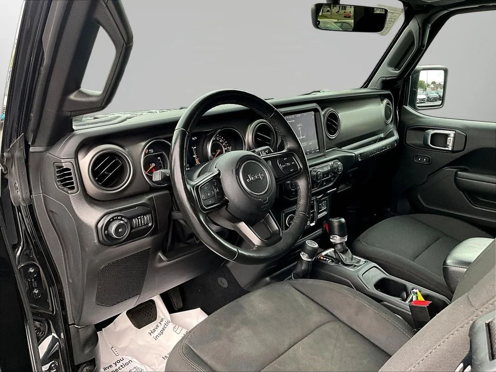Used 2022 Black Jeep Unlimited High Tide image 17