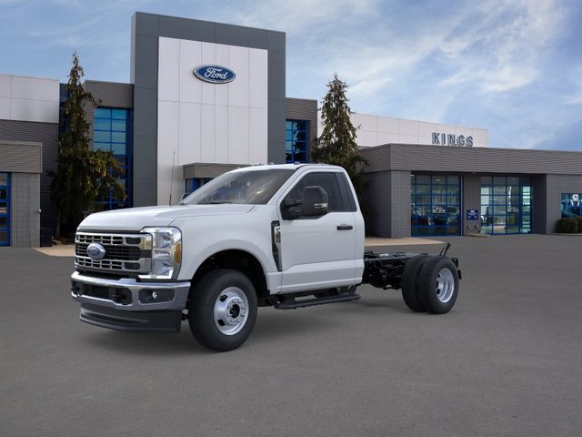 2025 Ford Chassis Cab F-350® XL