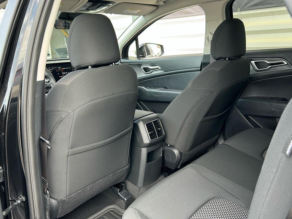 2025 Kia Sportage LX Hybrid - Photo 13