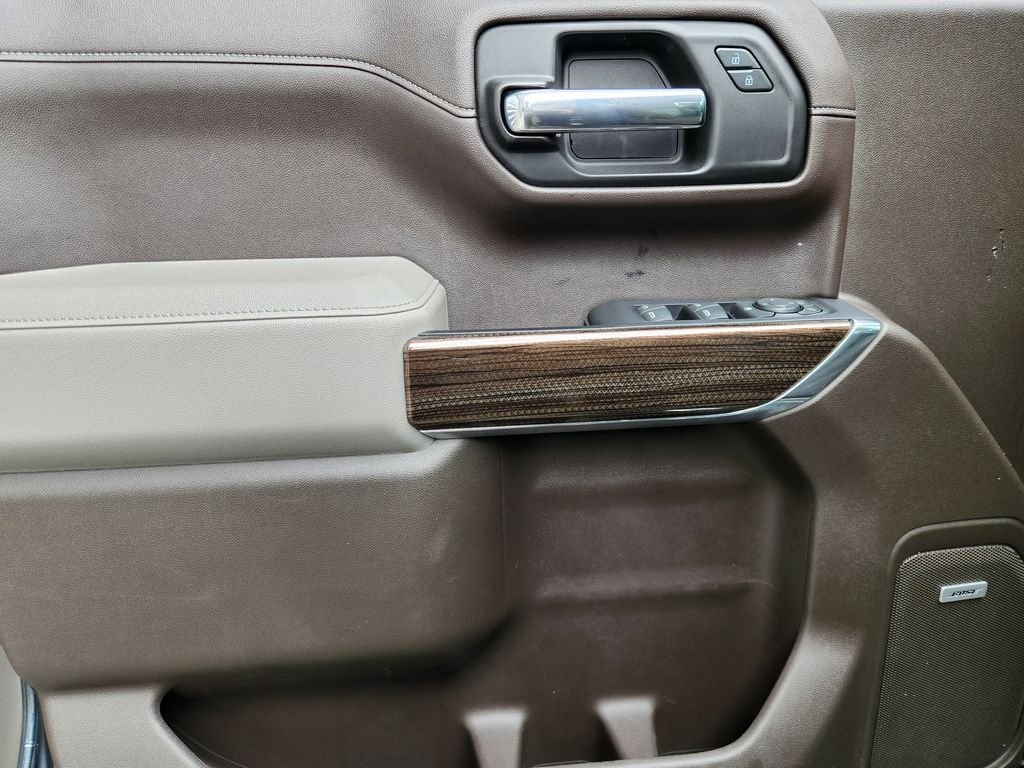 Used 2019 Shadow Gray Metallic Chevrolet RST image 24