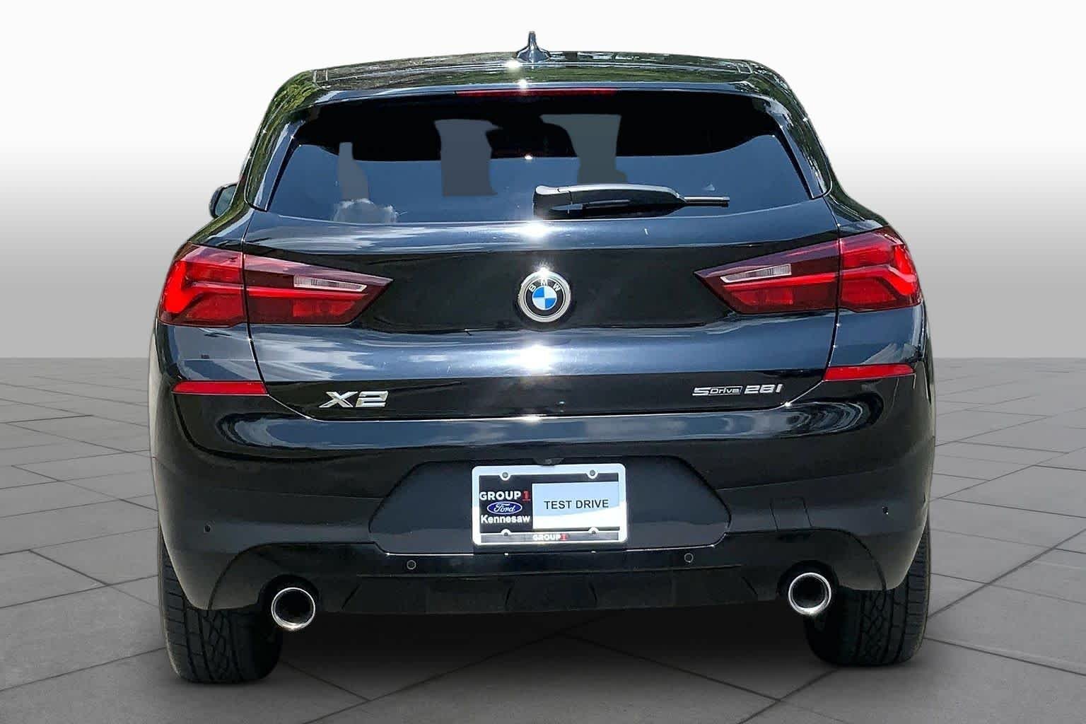 Used 2022 Jet Black BMW sDrive28i image 5