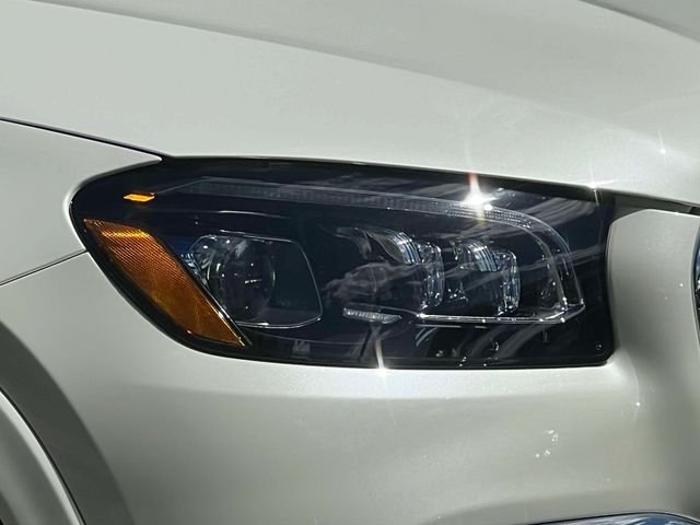 Certified Used 2023 White Mercedes-Benz Maybach GLS 600 image 9