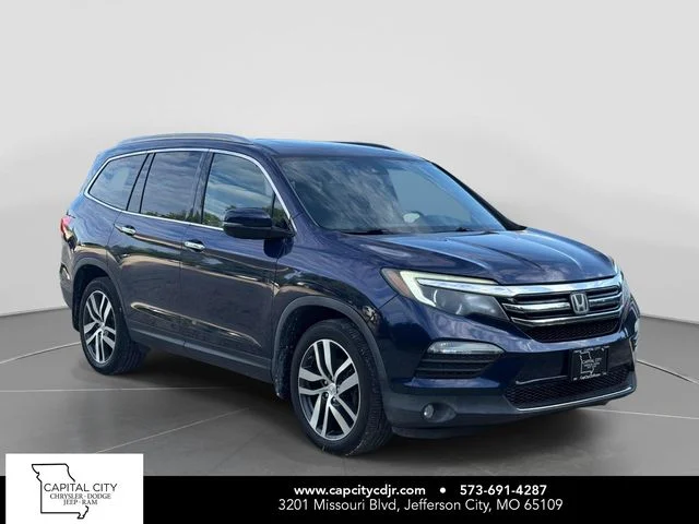 2017 Honda Pilot 4WD Elite's photo