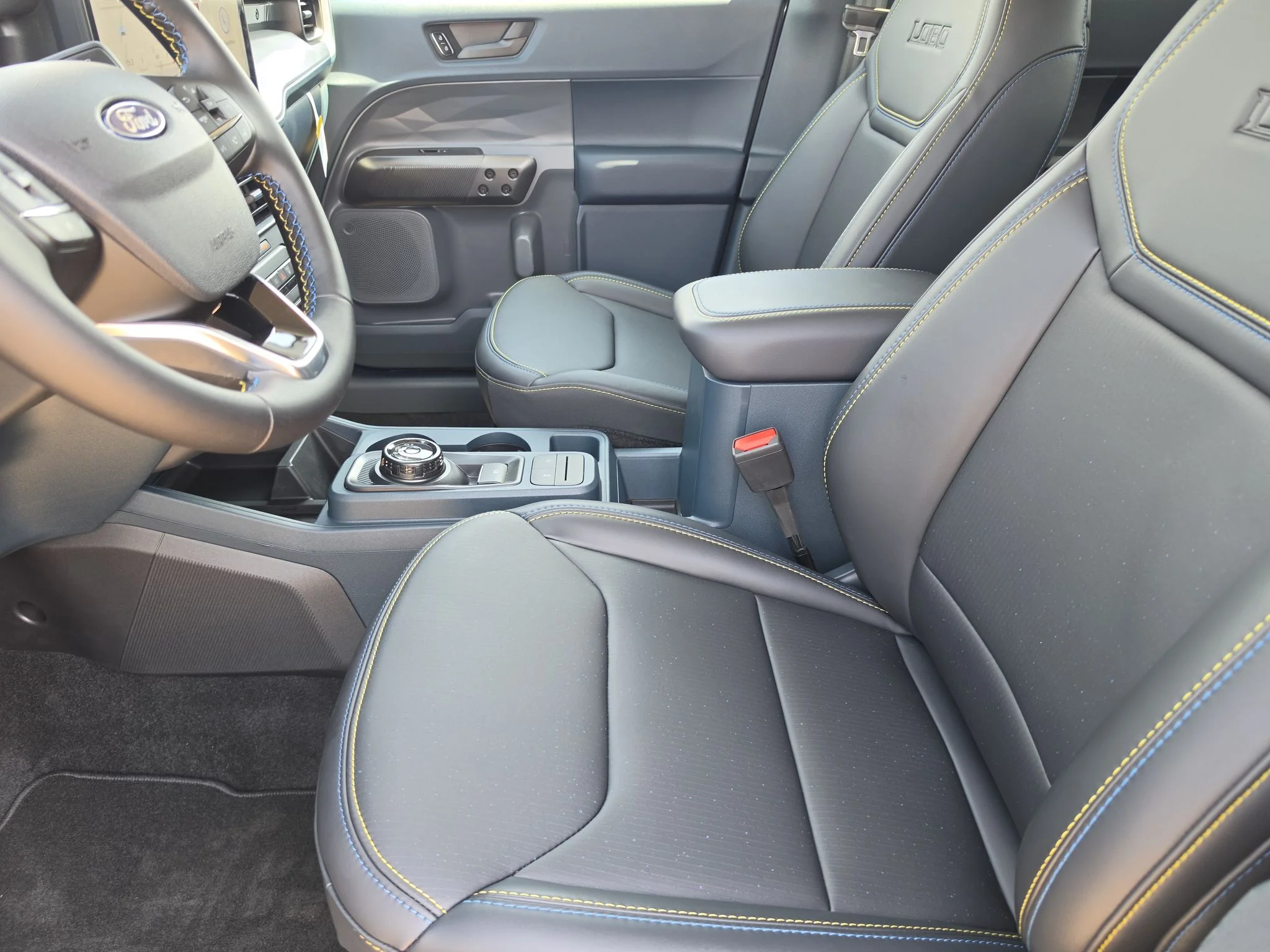 New 2026 Carbonized Gray Metallic Ford Lobo™ image 9