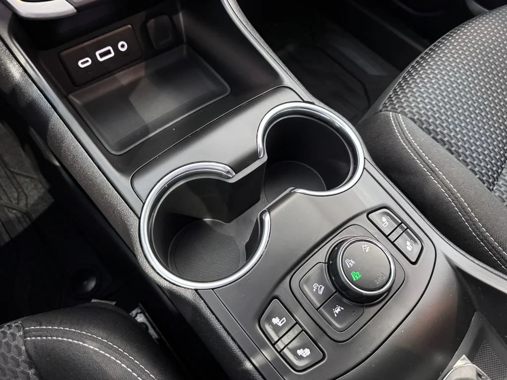 2023 GMC Terrain SLE - Photo 23