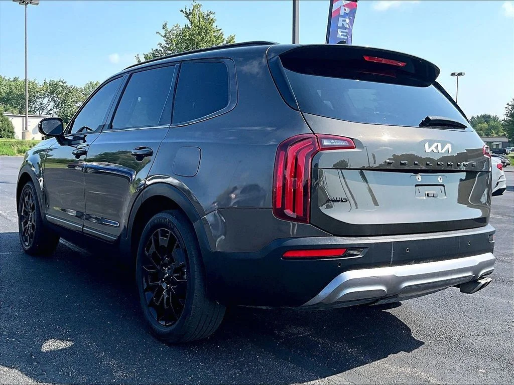Used 2022 Green Kia SX image 3